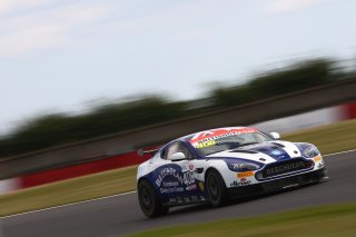 Paul Hollywood / Jamie Chadwick Beechdean AMR Aston Martin Vantage GT4  | Jakob Ebrey Photography