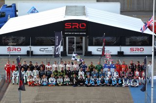 Drivers group photo | Jakob Ebrey Photography