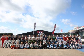 Drivers group photo | Jakob Ebrey Photography