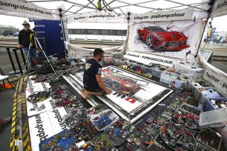 An artist paints British GT cars | Jakob Ebrey Photography