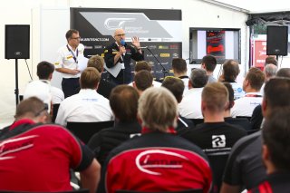 Drivers briefing | Jakob Ebrey Photography
