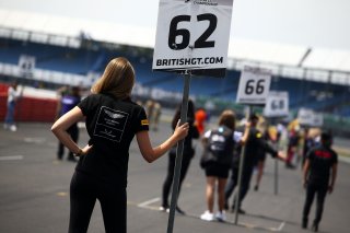 Grid girls | Jakob Ebrey Photography