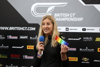 Charlie Martin speaks at the drivers briefing | Jakob Ebrey Photography