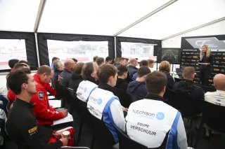 Charlie Martin speaks at the drivers briefing | Jakob Ebrey Photography