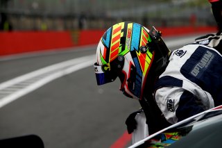 Mike Robinson Optimum Motorsport Aston Martin V8 Vantage GT4  | JEP