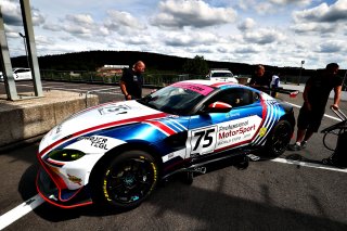 Mike Robinson / Patrik Matthiessen Optimum Motorsport Aston Martin V8 Vantage GT4  | JEP