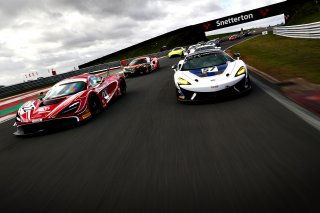 Shaun Balfe / Rob Bell - Balfe Motorsport McLaren 720S GT3, Chris Wesemael / Gus Bowers - HHC Motorsport McLaren 570S GT4  | JEP