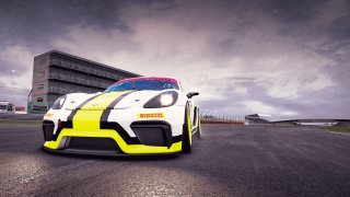 R4 Silverstone 37 Jack McIntyre Porsche 718 Cayman GT4 Zansho Rocket Simsport  | Xynamic Automotive Photography