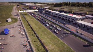 R5 Donington Grid | Xynamic Automotive Photography