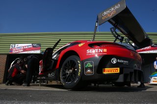 Lee Mowle / Ryan Ratcliffe AmDTuning.com Mercedes AMG GT3  | Jakob Ebrey 