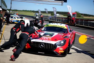 Lee Mowle / Ryan Ratcliffe AmDTuning.com Mercedes AMG GT3  | Jakob Ebrey 