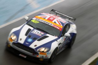 Paul Hollywood / Jamie Chadwick Beechdean AMR Aston Martin Vantage GT4  | Jakob Ebrey 