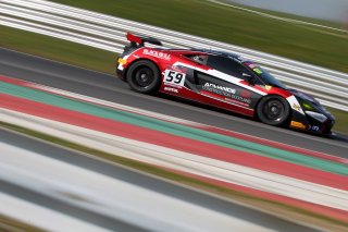 Akhil Rabindra / Dean Macdonald - Black Bull Garage 59 - McLaren 570S GT4 | Jakob Ebrey 