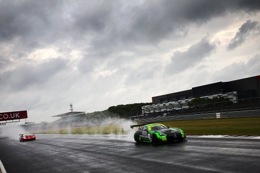 Phil Dryburgh / Ross Wylie Motorbase Aston Martin GT3  | Jakob Ebrey 
