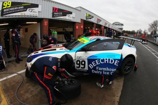 Andrew Howard / Darren Turner Beechdean Aston Martin Vantage GT3  | Jakob Ebrey