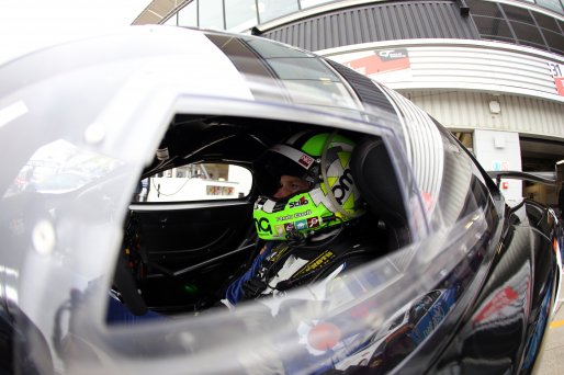 Rob Bell Black Bull Ecurie Ecosse McLaren 650S GT3  | Jakob 