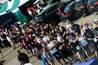 Fans on the British GT pitwalk | JEP