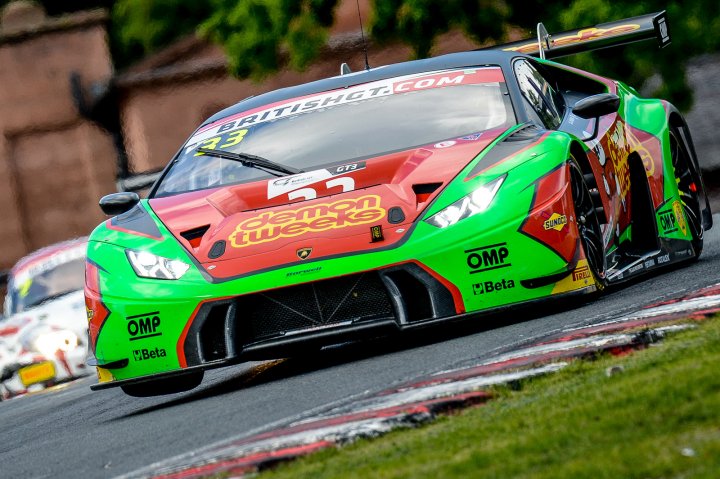 Minshaw and Keen continue with Barwell and Lamborghini in 2017
