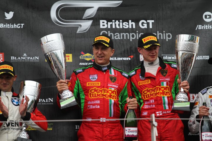 Barwell&rsquo;s strategy helps Minshaw and Keen win weather-affected Silverstone 500