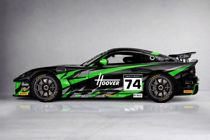 Holland and Simpson join British GT debutants Innovation