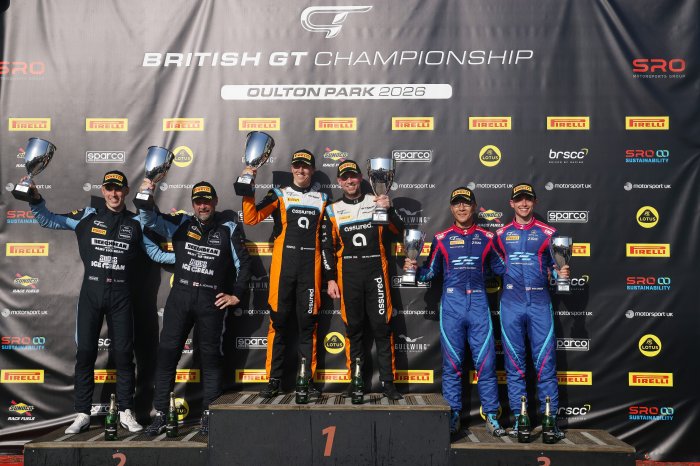 Oulton Park Race 2: Optimum weathers Beechdean&rsquo;s early storm as Grange/FSR see off MK&rsquo;s GT4 challenge