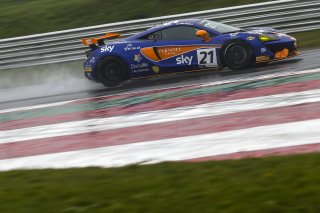 #21 Mia Flewitt / Euan Hankey - Balfe Motorsport McLaren 570S GT4
 | Jakob Ebrey