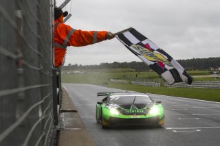 #72 Adam Balon / Phil Keen - Barwell Motorsport Lamborghini Huracan GT3 Evo
 | Jakob Ebrey