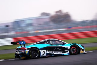 #9 Dean Macdonald / Angus Fender - 2 Seas Motorsport McLaren 720S GT3
 | Jakob Ebrey