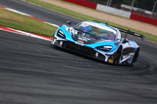 #10 Jordan Witt / Jack Mitchell - 2 Seas Motorsport McLaren 720S GT3
 | www.jakobebrey.com