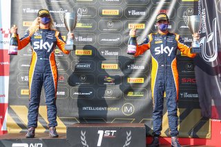 #21 Mia Flewitt / Euan Hankey - Balfe Motorsport McLaren 570S GT4
 | Jakob Ebrey