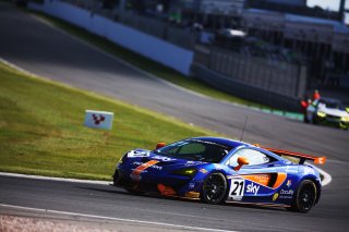 #21 Mia Flewitt / Euan Hankey - Balfe Motorsport McLaren 570S GT4
 | www.jakobebrey.com