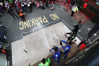 Podium
 | JEP