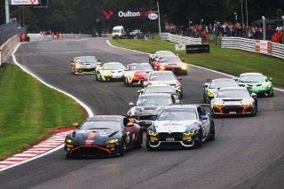 Start Race 2 Matt Topham / Darren Turner - Newbridge Motorsport Aston Martin Vantage AMR GT4
 | JEP