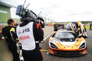Morgan Tillbrook / Marcus Clutton - Enduro Motorsport McLaren 720S GT3
 | Jakob Ebrey