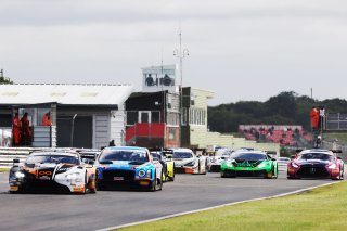 Ahmad Al Harthy / Charlie Eastwood Oman Racing Aston Martin Vantage GT3 Start
 | jep