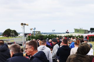 Crowd
 | jep