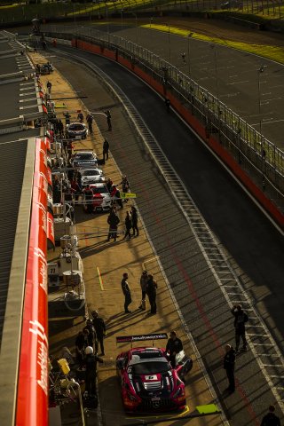 Ian Loggie / Yelmer Buurman - RAM Racing Mercedes-AMG GT3
 | Jakob Ebrey