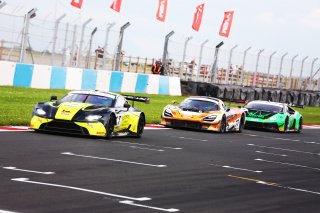 Morgan Tillbrook / Marcus Clutton - Enduro Motorsport McLaren 720S GT3, Andrew Howard / Jonny Adam - Aston Martin Racing Aston Martin Vantage AMR GT3
 | www.jakobebrey.com