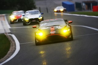 Matt Topham / Darren Turner - Newbridge Motorsport Aston Martin Vantage AMR GT4
 | Jakob Ebrey