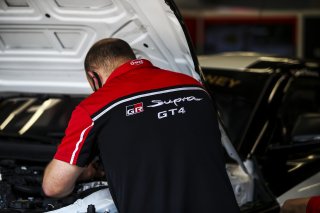 Speedworks Motorsport
 | Jakob Ebrey