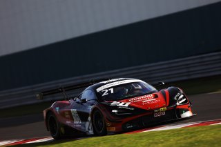 Mia Flewitt / Euan Hankey - Team Rocket RJN McLaren 720S GT3
 | James Roberts
