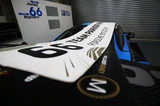 Nick Jones / Scott Malvern - Team Parker Racing Porsche 911 GT3 R  
 | British GT/JEP