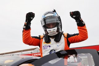 Darren Turner - Newbridge Motorsport Aston Martin Vantage AMR GT4
 | James Roberts