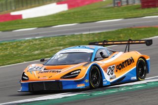 Nick Moss / Joe Osborne - Optimum Motorsport McLaren 720S GT3
 | British GT/JEP