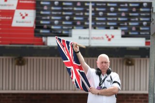 Two minutes silence on the grid for Queen Elizabeth II
 | jep