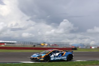 Harry George / Darren Burke - Enduro Motorsport McLaren Artura GT4 
 | British GT/JEP