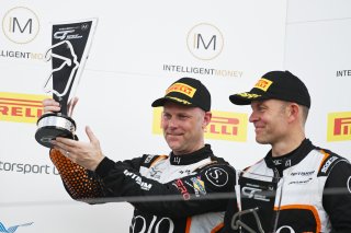Mark Radcliffe / Rob Bell - Optimum Motorsport McLaren 720S GT3  
 | British GT/JEP