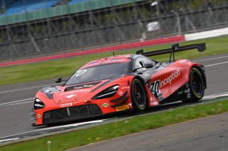 Brendan Iribe / Ben Barnicoat - INCEPTION RACING McLaren 720S GT3 Evo 
 | British GT/JEP