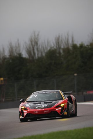 Ian Gough / Tom Wrigley - Race Lab McLaren Artura GT4
 | British GT/JEP