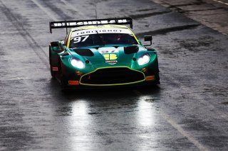 #97 Andrew Howard / Jessica Hawkins - Beechdean Motorsport Ltd Aston Martin Vantage AMR GT3 Evo
 | British GT/JEP